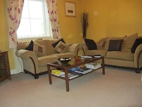 Pinfold Guest House Brighouse